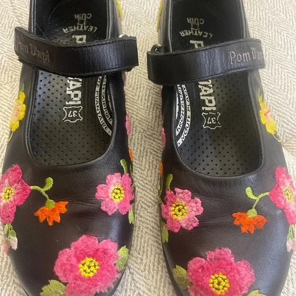 Pom d'Api EUC Embroidered Black Leather Mary Jane Strap - Picture 3 of 12